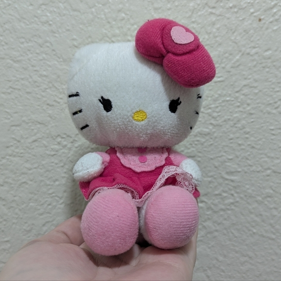Hello Kitty Plush Doll - Picture 7 of 8